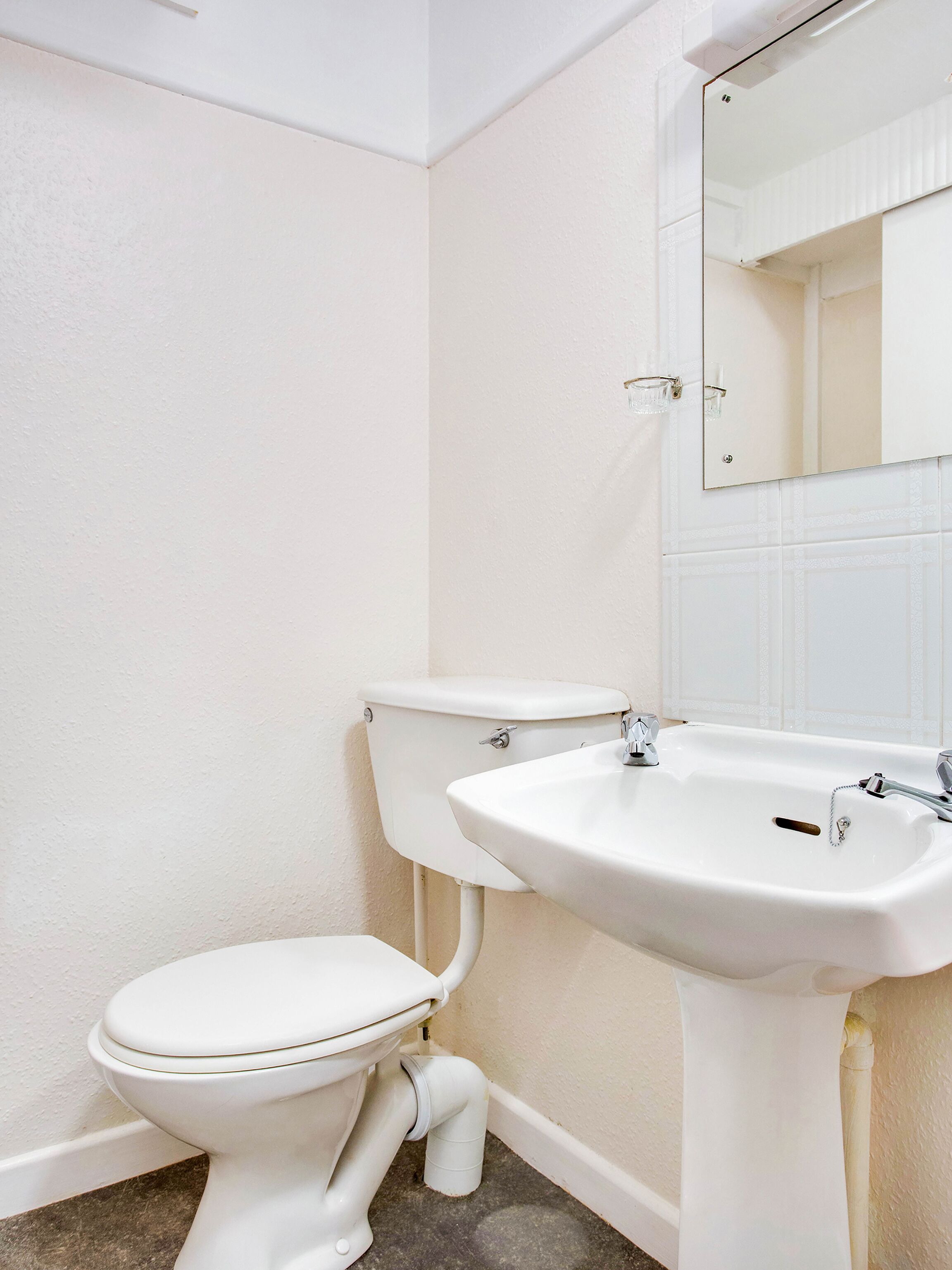 Photo - OYO Godolphin Arms Hotel