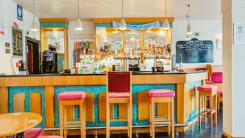 Tägliches englisches Frühstück (8.5 GBP pro Person)