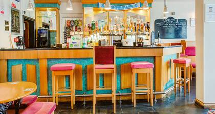OYO Godolphin Arms Hotel