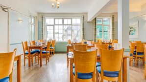 Dining - OYO Godolphin Arms Hotel (Newquay)