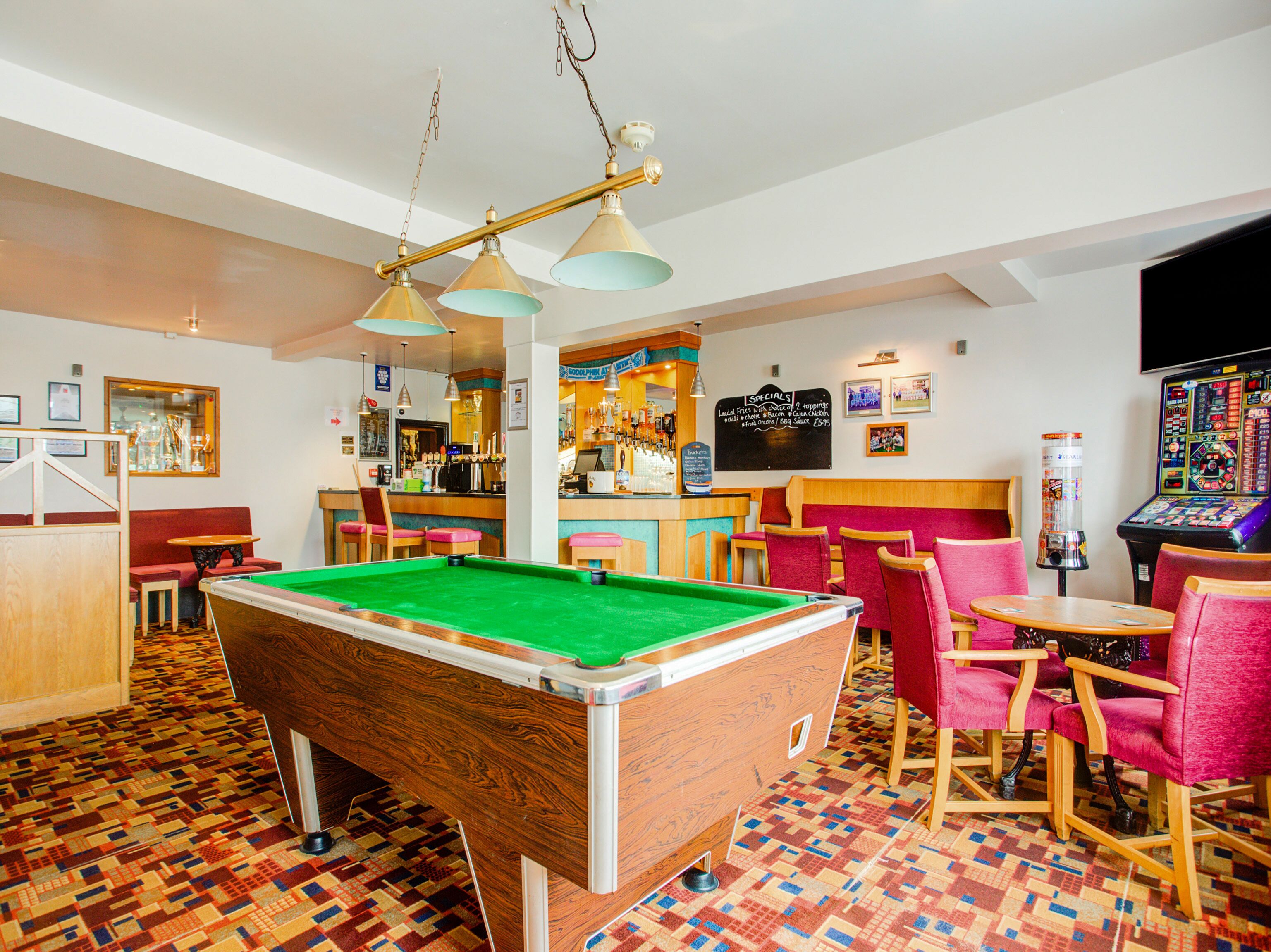 Photo - OYO Godolphin Arms Hotel