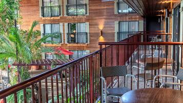 Phòng, 1 giường cỡ king và sofa giường, ban công | Ban công