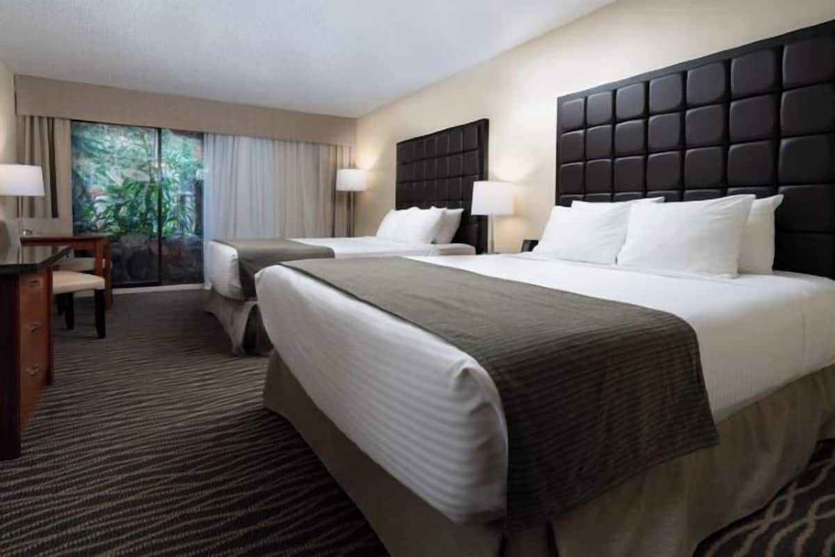 Premium bedding, pillowtop beds, in-room safe, desk