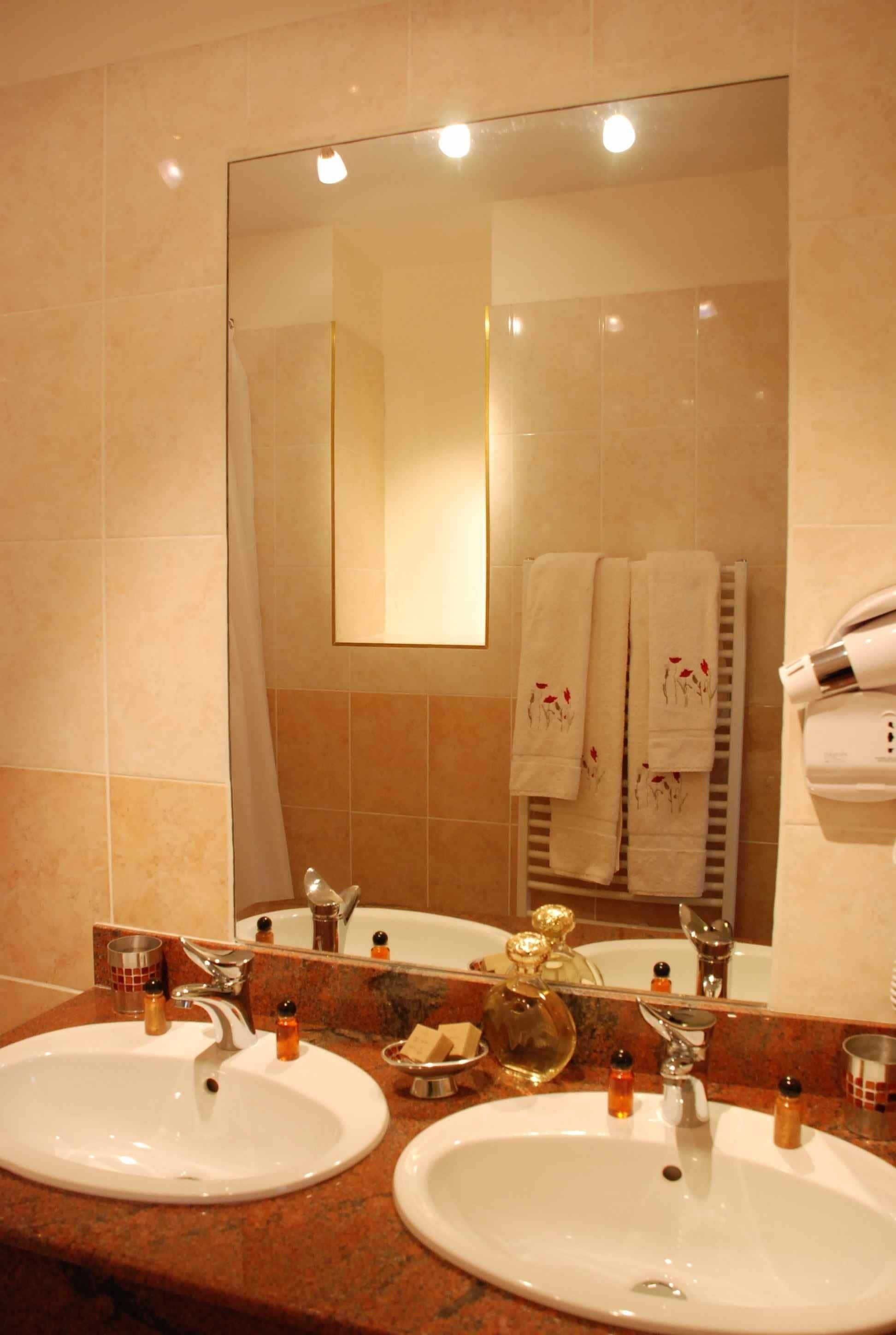 family suite | bathroom sink