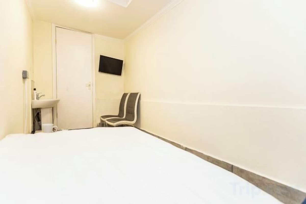 Iron/ironing board (on request), WiFi (free), bed sheets