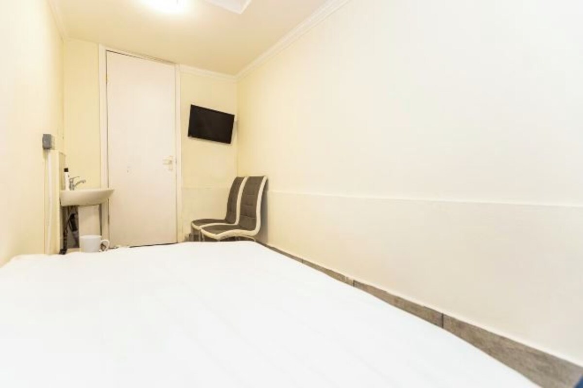 Iron/ironing board (on request), WiFi (free), bed sheets
