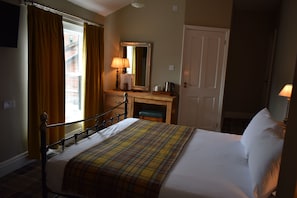 Standard Double Room, Ensuite (Large R5) - The Rose and Crown (York)