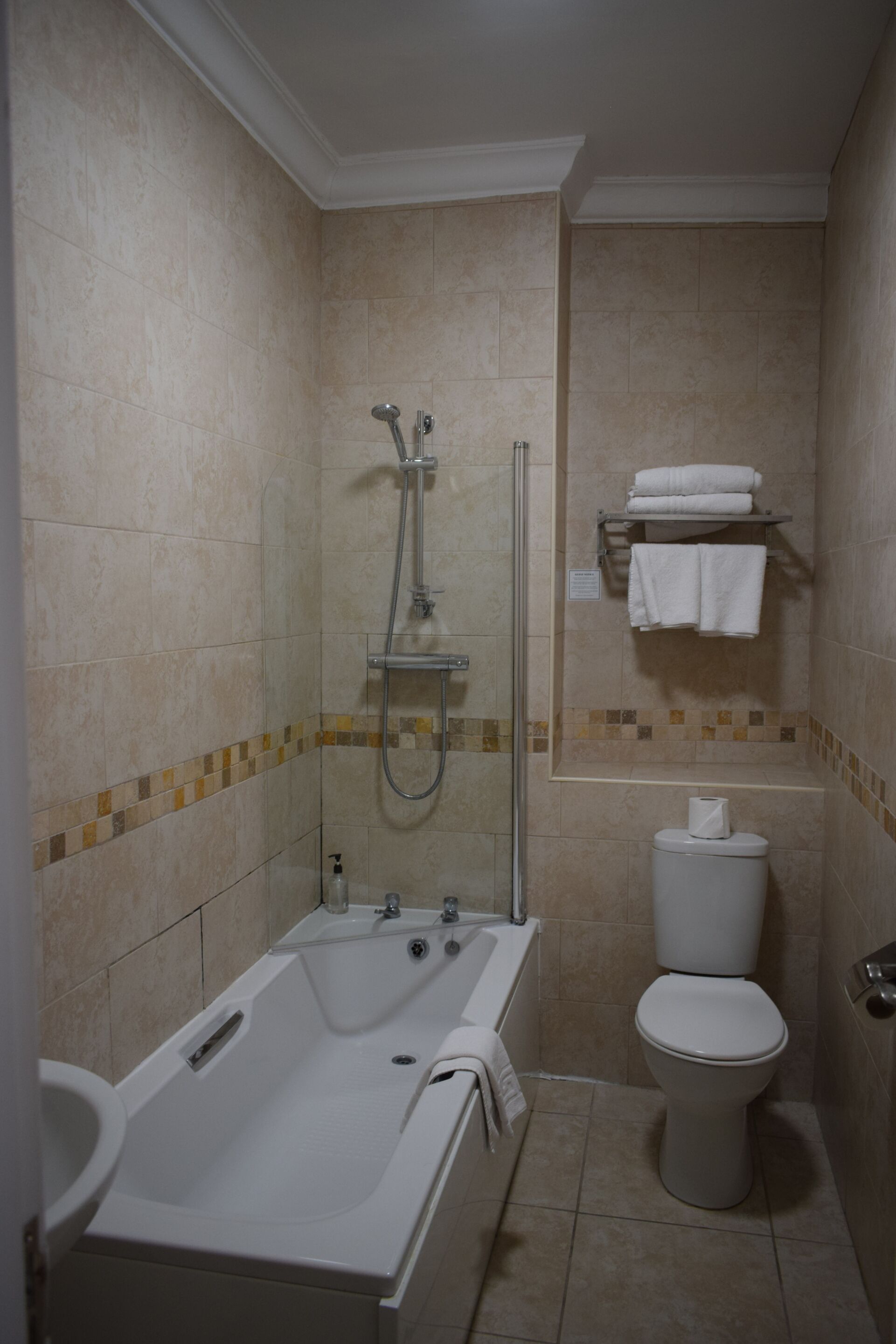 Habitación doble estándar, baño en la habitación (R 4) | Baño