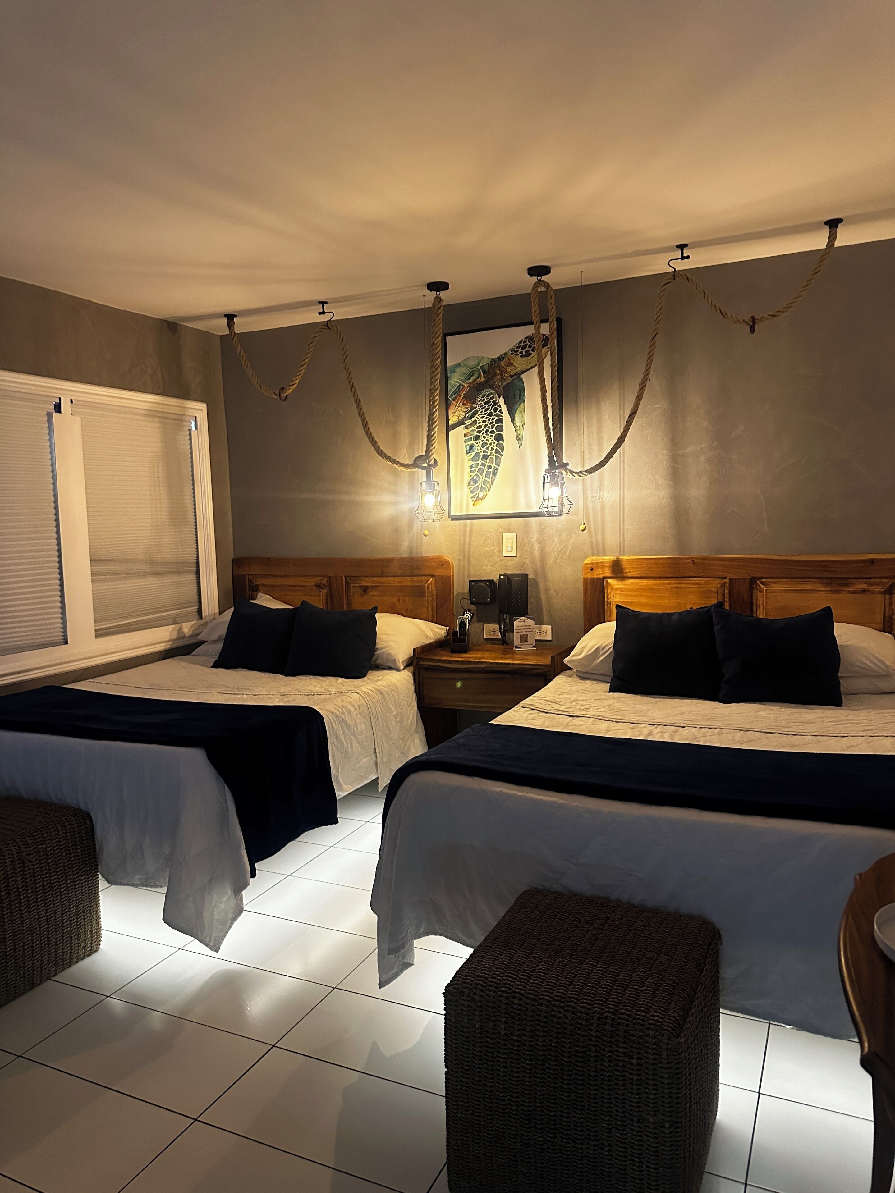 Vierbettzimmer | Schallisolierte Zimmer, Bügeleisen/Bügelbrett, kostenloses WLAN