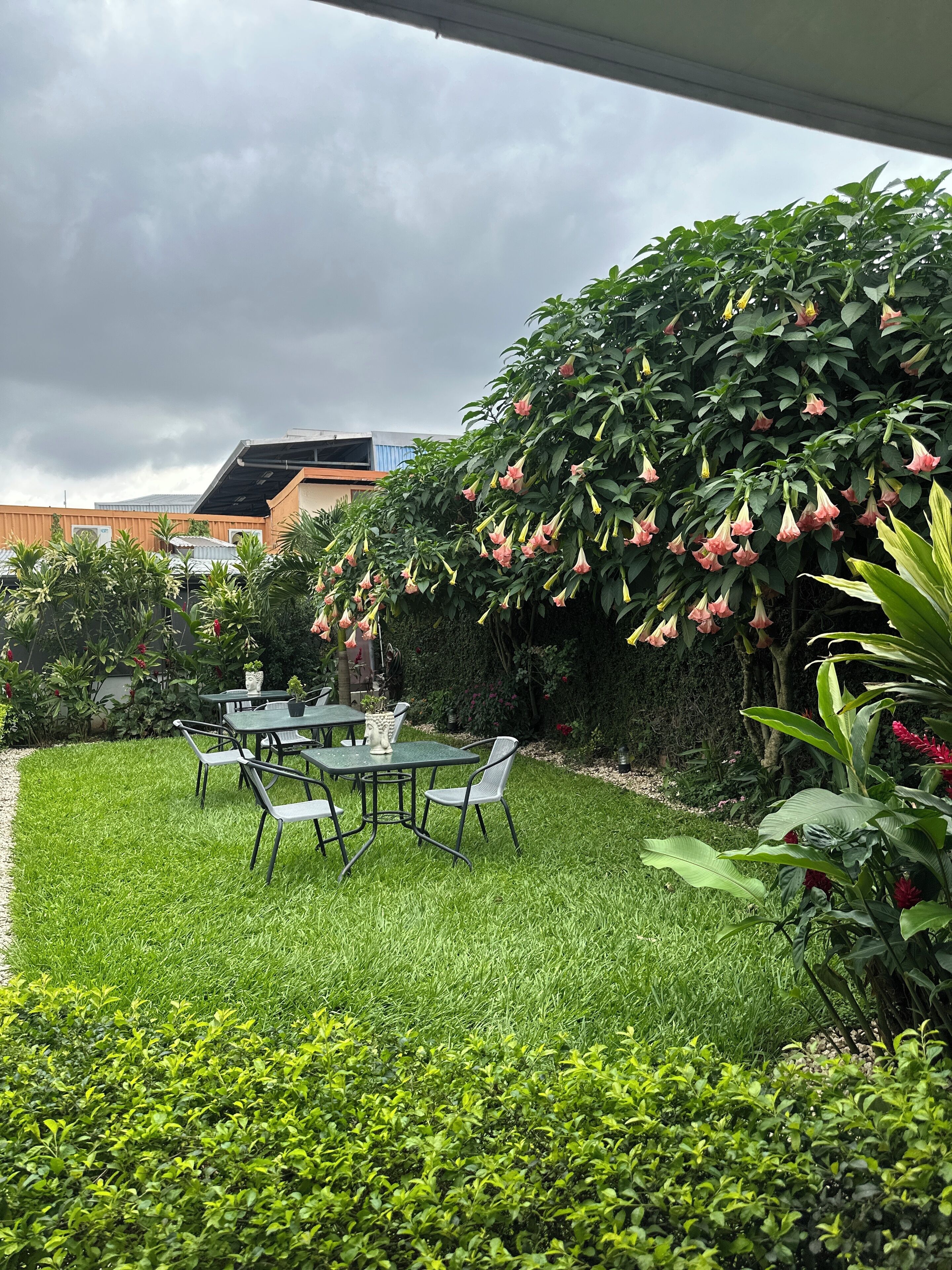 Photo - Berlor Airport Inn