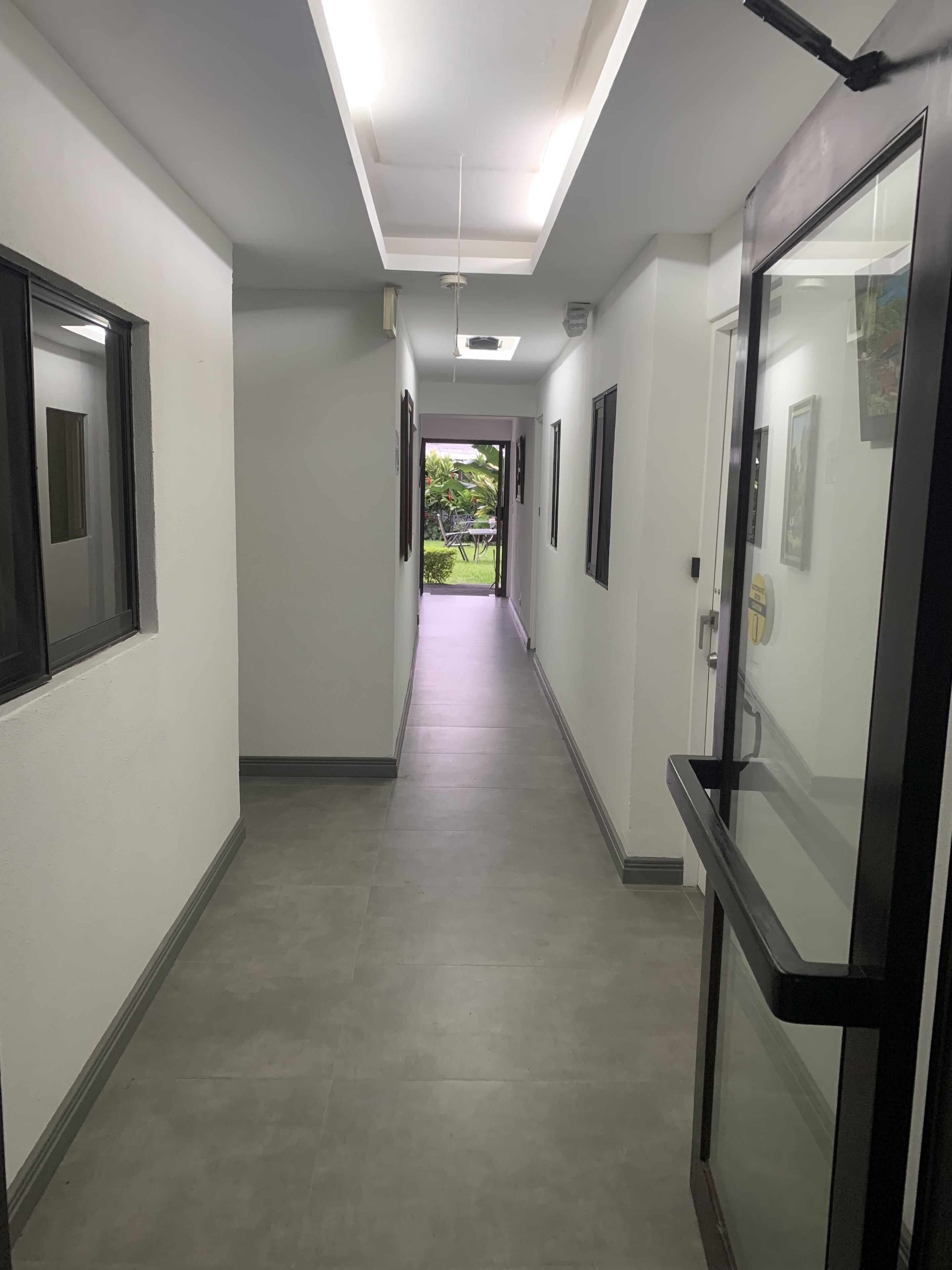 Photo - Berlor Airport Inn