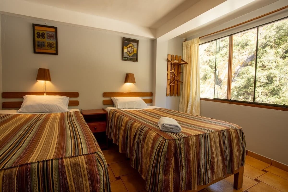Standard-Doppelzimmer | Schreibtisch, kostenloses WLAN, Bettwäsche