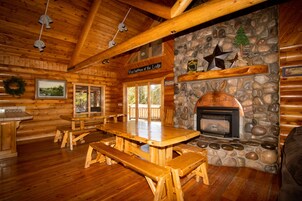 Cabin, 4 Bedrooms | Living area | TV