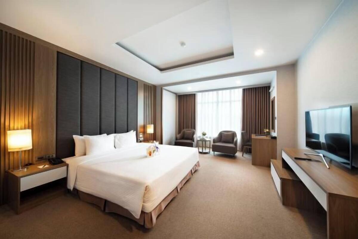 Minibar, caja fuerte, cortinas opacas y wifi gratis