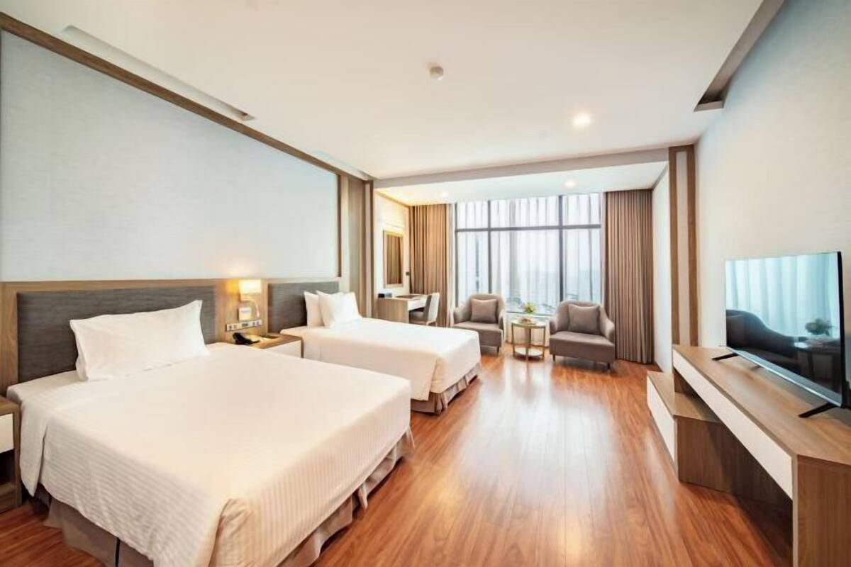 Minibar, caja fuerte, cortinas opacas y wifi gratis