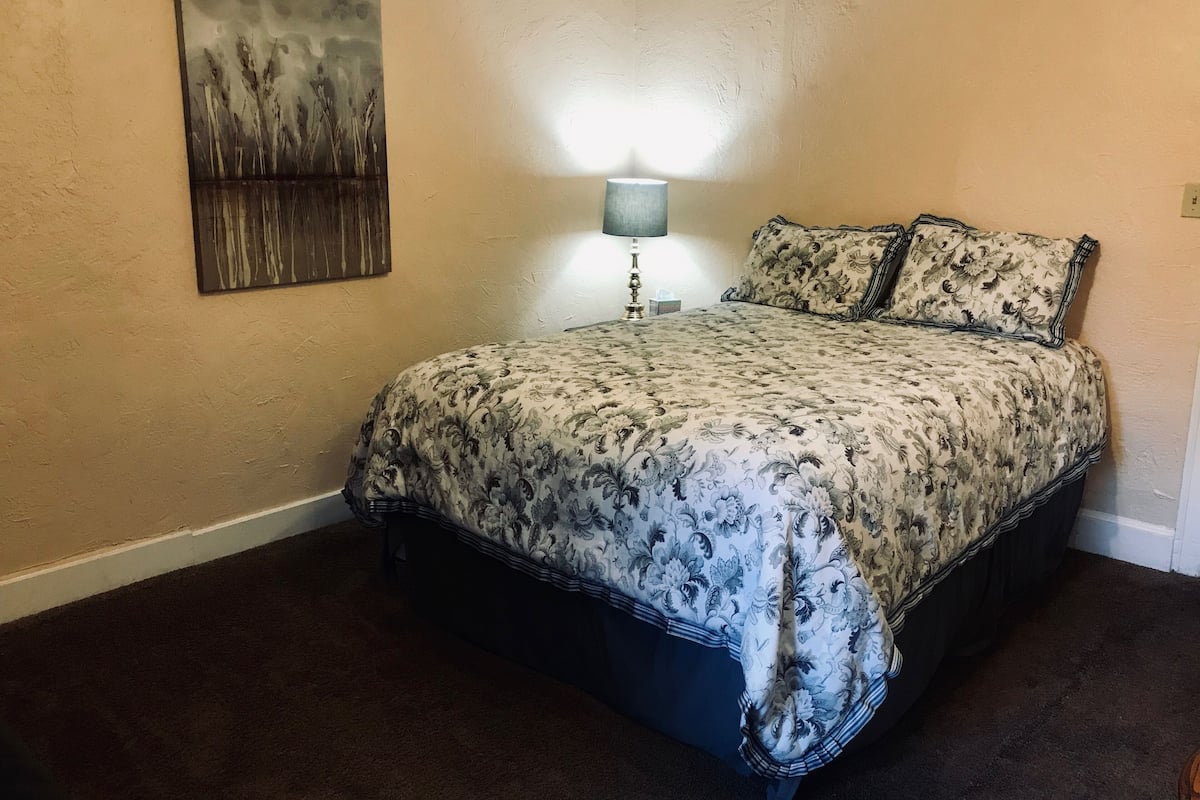 Individually decorated, individually furnished, free WiFi, bed sheets