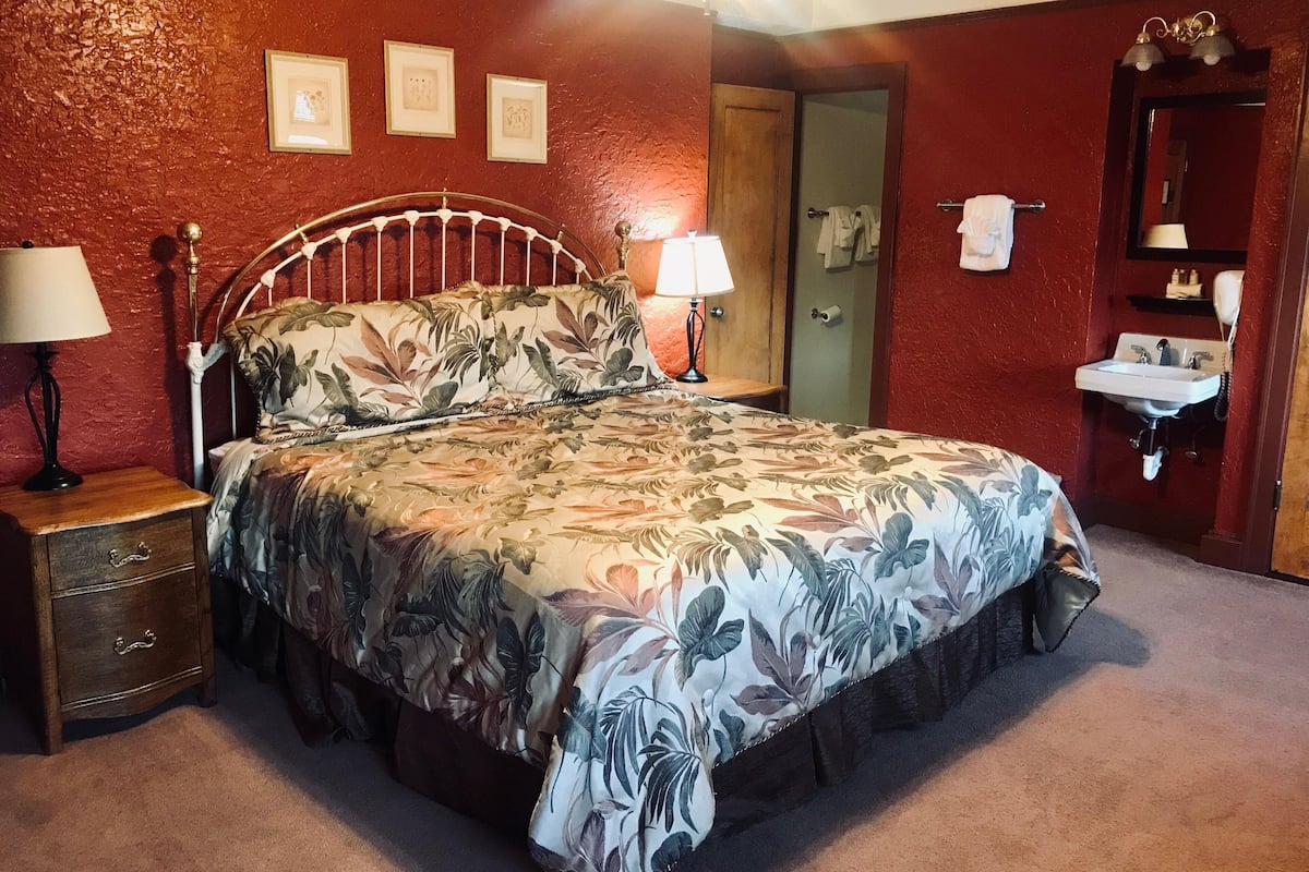 Individually decorated, individually furnished, free WiFi, bed sheets