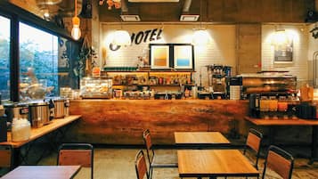 Sarapan prasmanan setiap hari (JPY 1650 per orang)