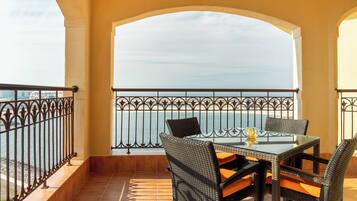 Suite, 2 Bedrooms (1 King Bed and 1 Twin Bed) | 1 bedroom, premium bedding, memory-foam beds, minibar