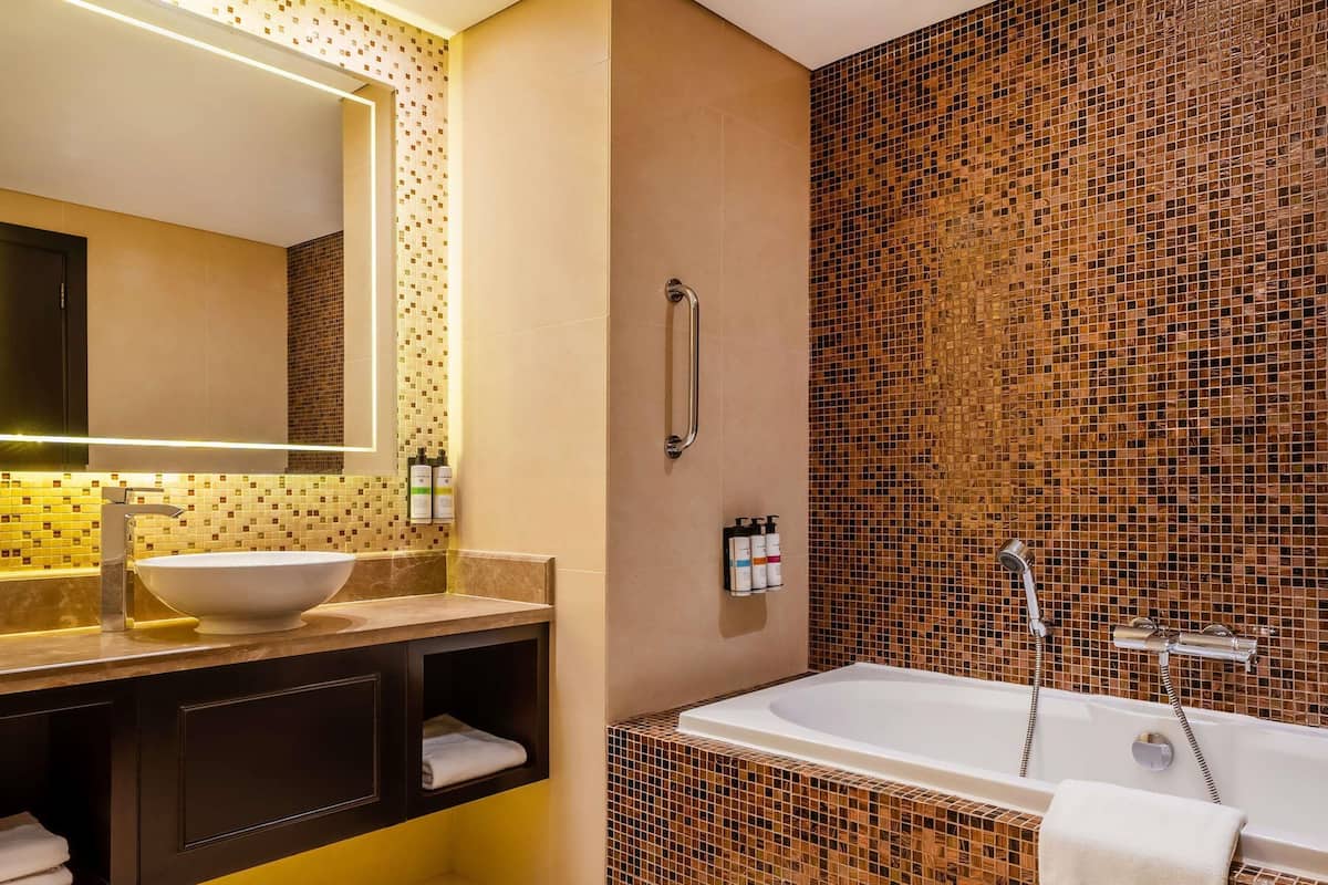 1 bedroom, premium bedding, memory foam beds, minibar