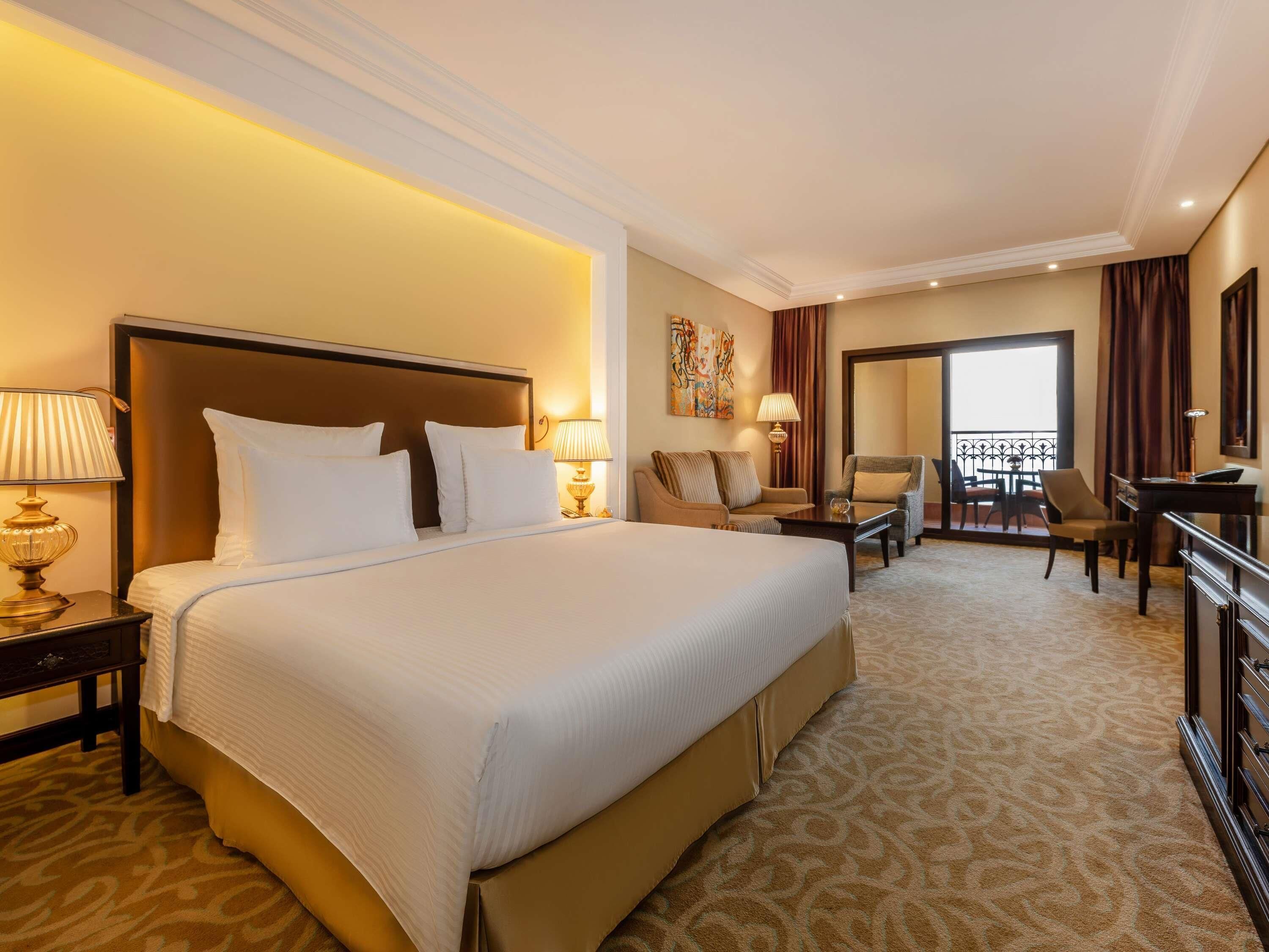 Standardzimmer, 1 King-Bett | Hochwertige Bettwaren, Betten mit Memory-Foam-Matratzen, Minibar