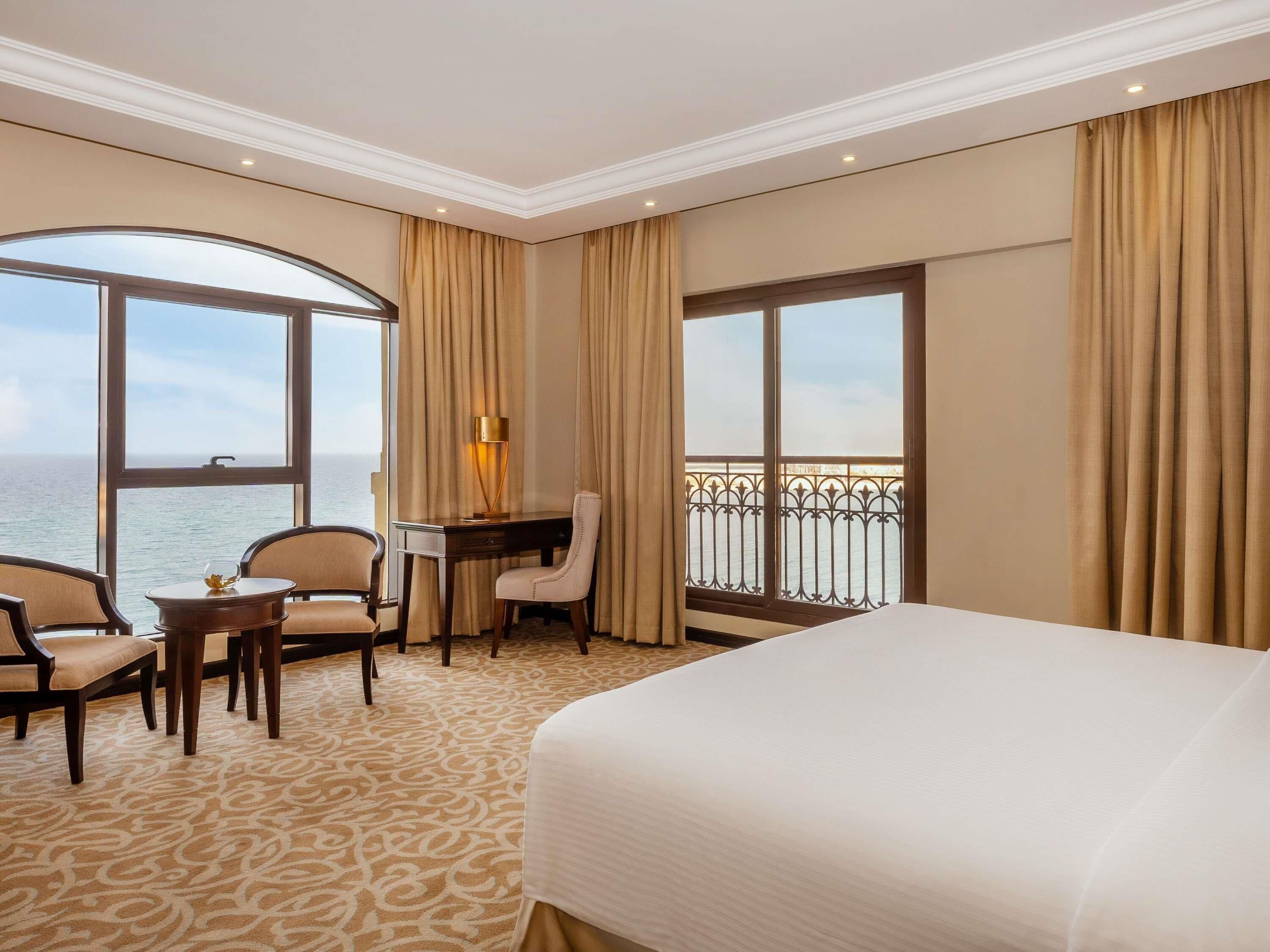 Suite, 3 Bedrooms (1 King Bed and 2 Twin Beds) | Premium bedding, memory foam beds, minibar, in-room safe