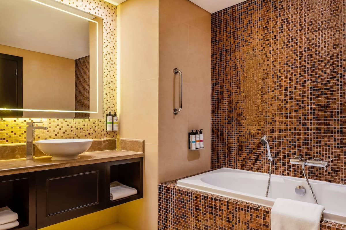 1 chambre, literie de qualité, lit avec matelas en mousse à mémoire