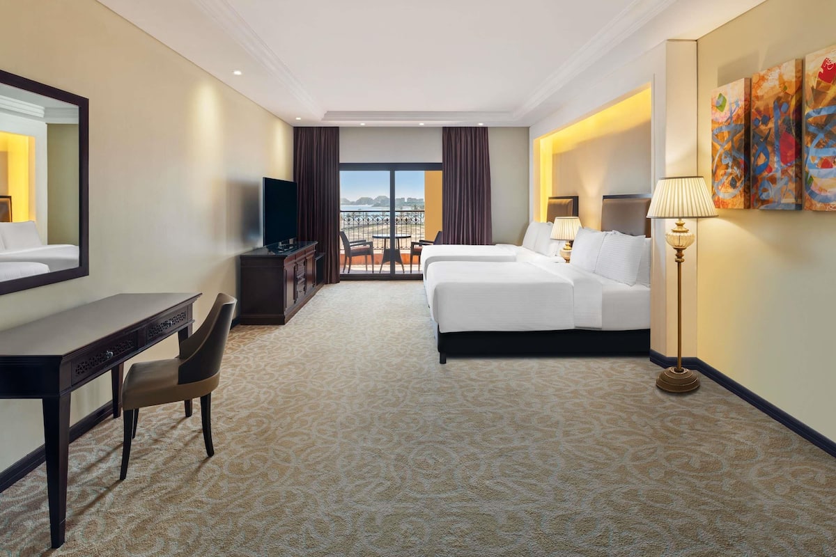 1 غرفة نوم وأغطية فراش متميزة وأسرّة بإسفنج يتكيف مع شكل الجسم وميني بار