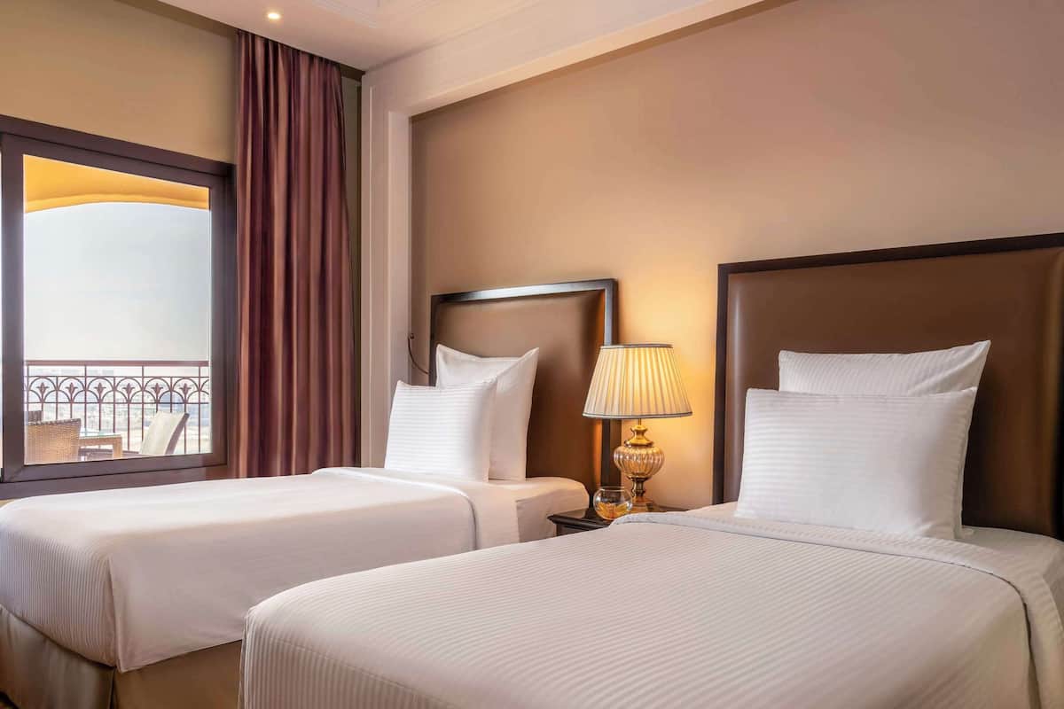 1 bedroom, premium bedding, memory foam beds, minibar