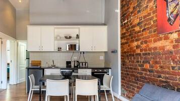 Family Room, 2 Bedrooms, Non Smoking | Private kitchen | Fridge, electric kettle, cookware/dishes/utensils