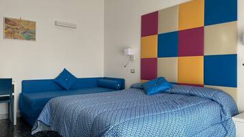 Basic Double or Twin Room | Minibar, desk, free WiFi, bed sheets