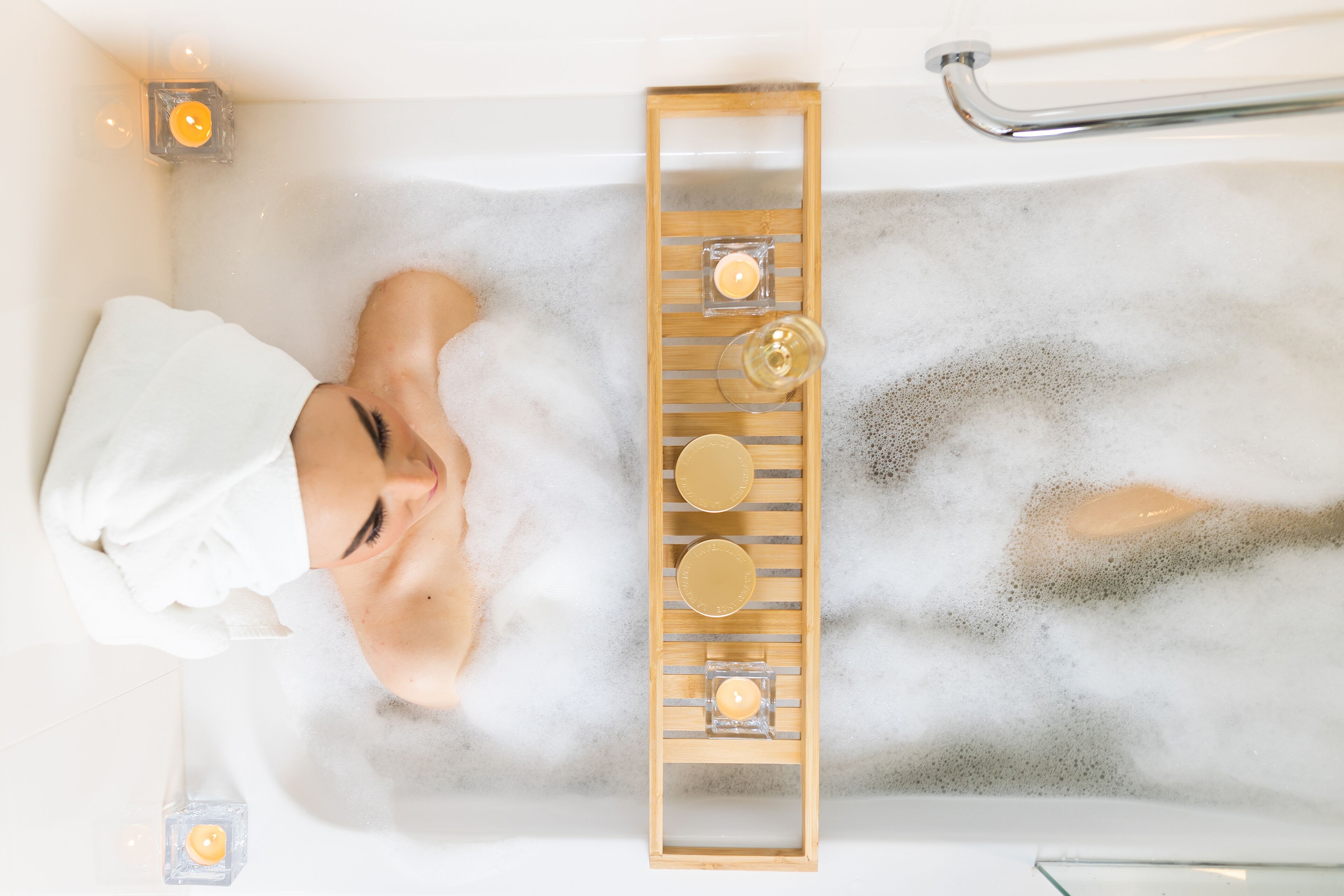 body treatments, aromatherapy, deep-tissue massages, swedish massages