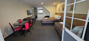 Schallisolierte Zimmer, Bügeleisen/Bügelbrett, kostenloses WLAN
