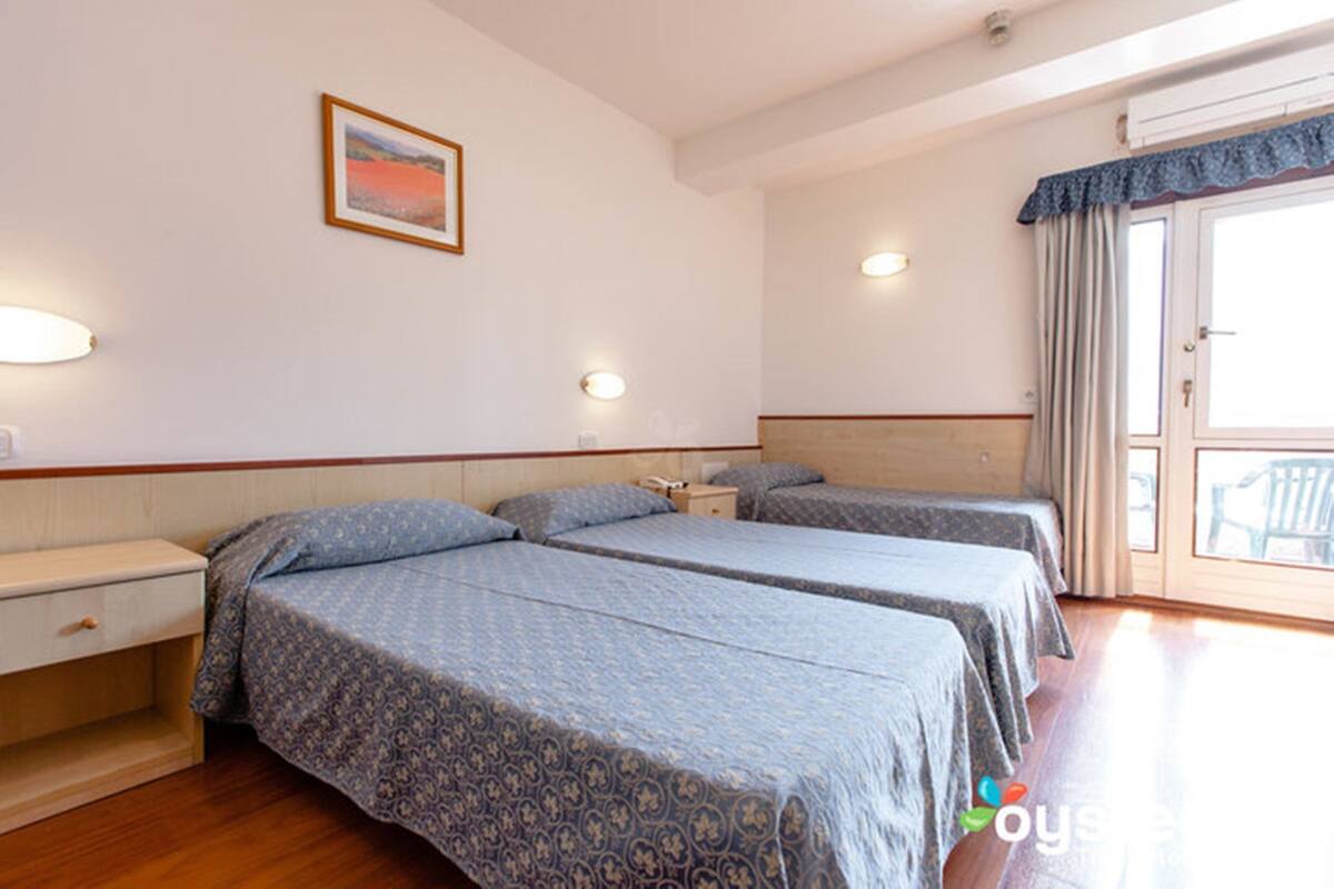 Standard Triple Room, Lake View