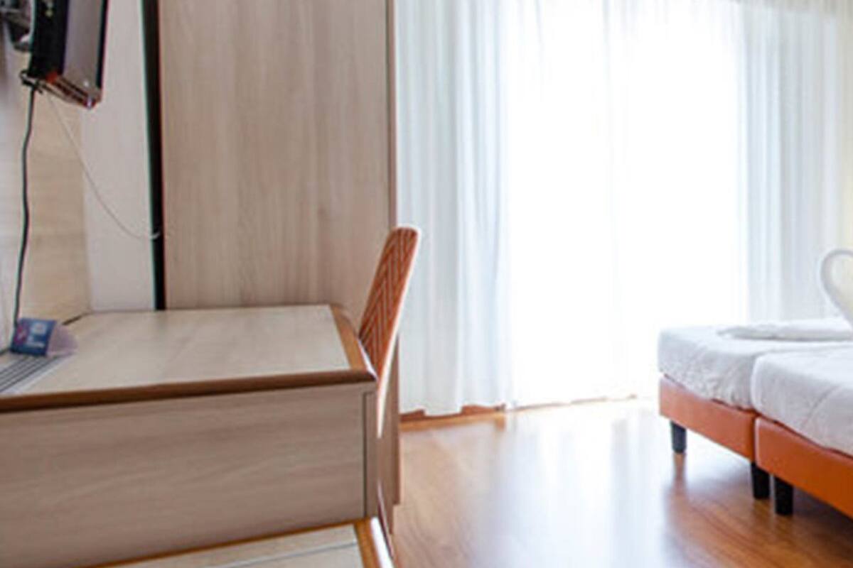 Superior Triple Room, Lake View