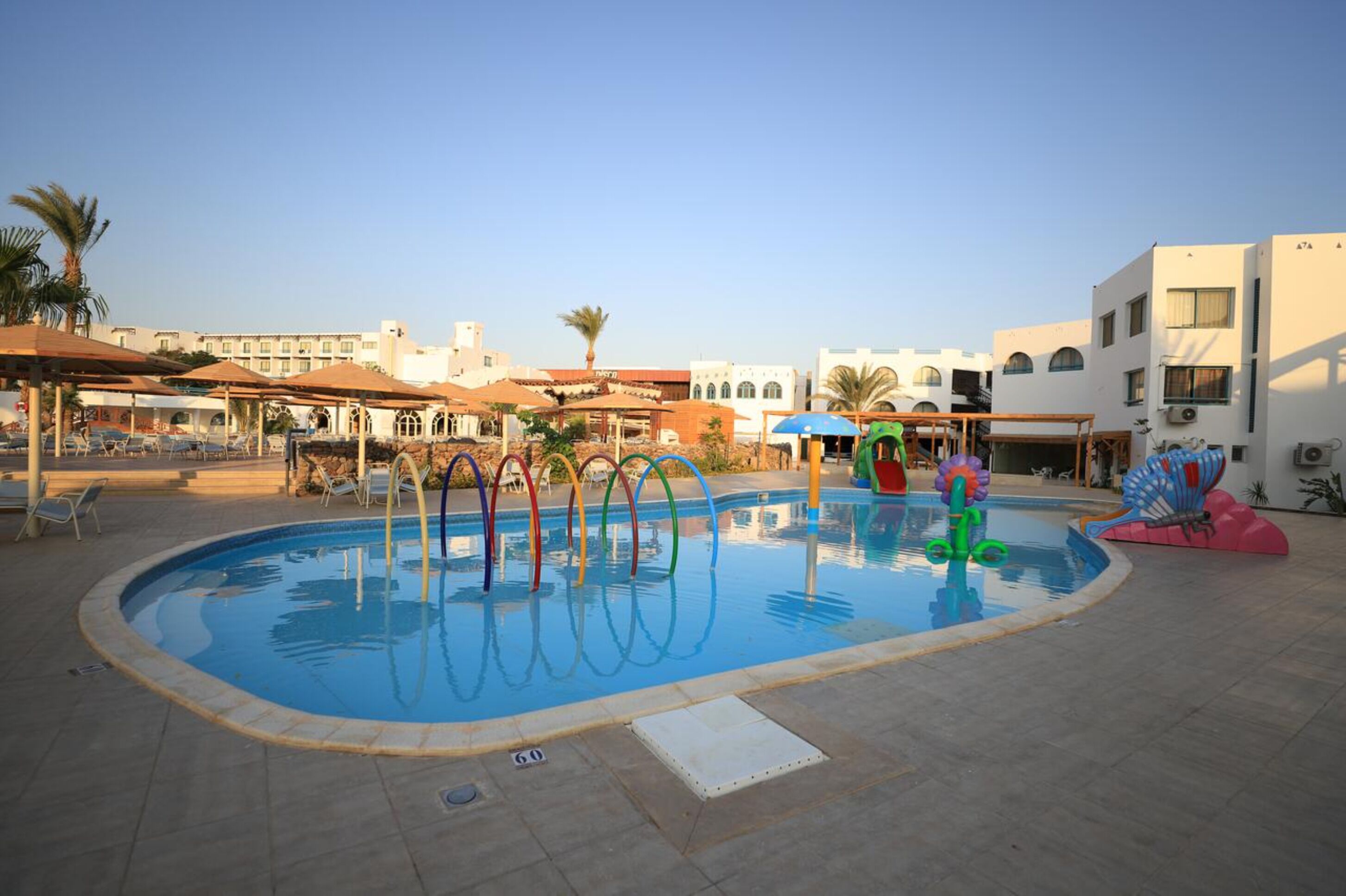 حمام سباحة للأطفال