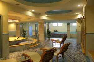 Sauna, hot tub, steam room, Turkish bath, body treatments, mud baths