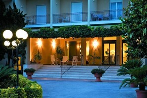 Exterior detail - Hotel Terme Alexander (Ischia)