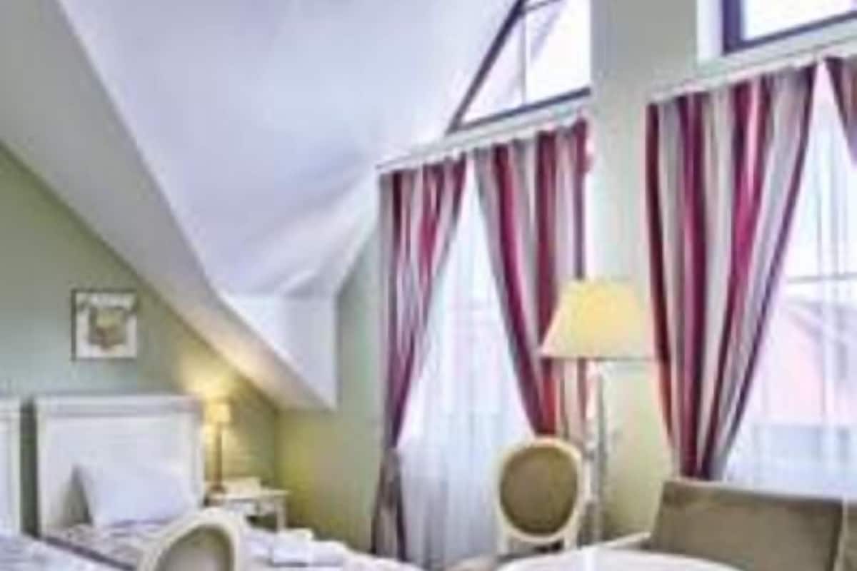 1 bedroom, down comforters, individually decorated