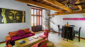 Apartemen Deluks | Area keluarga | TV layar datar