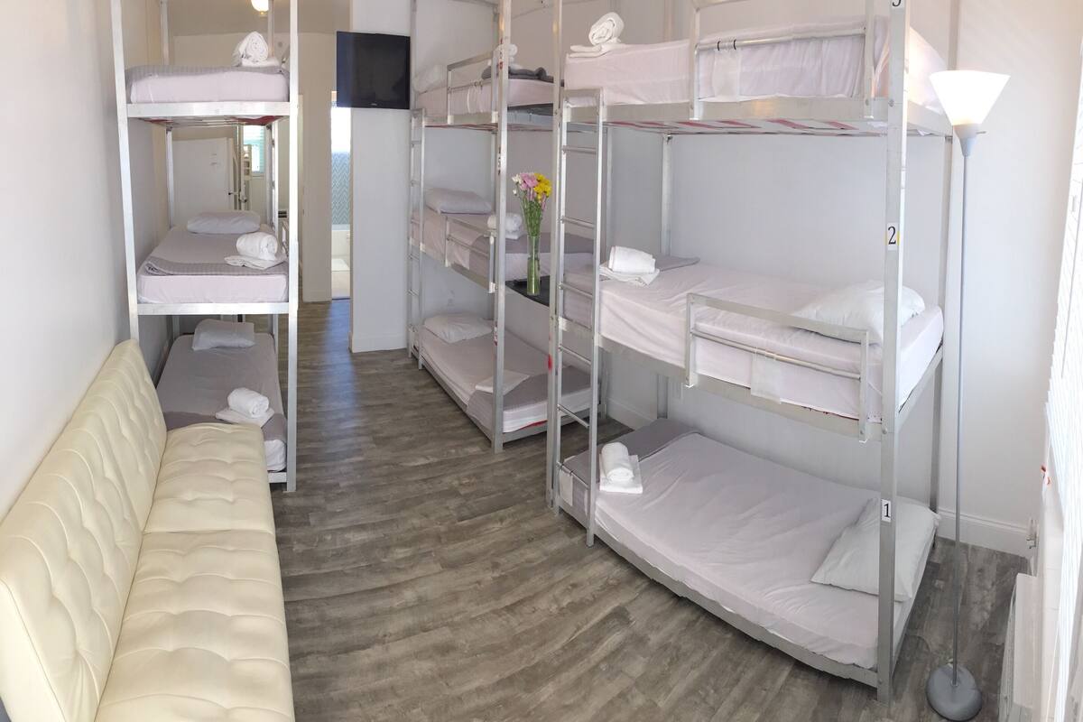 宿舍 (12 Bed Mixed Dormitory) | 免费 WiFi、床单