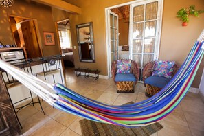 Garden-Bungalow, 2 Bedrooms, Thatched Roof, King, Queen and Twin Beds | Living area