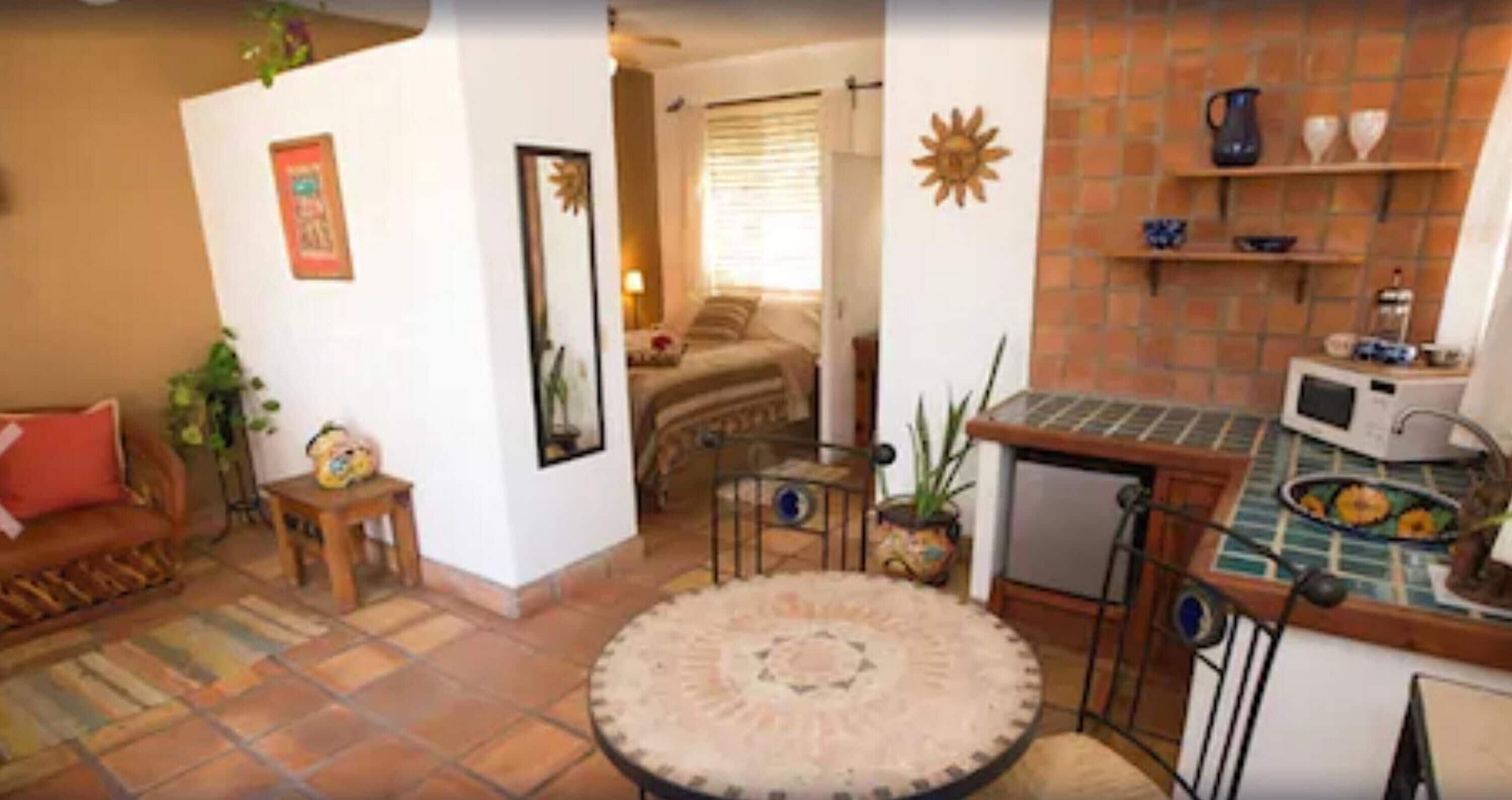 cozy-suite, queen bed | in-room dining