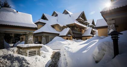Stoney Creek Lagoon - Whistler Premier