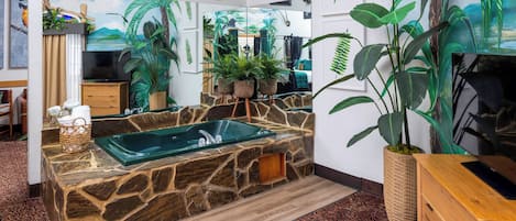 Romantic Room | Private spa tub