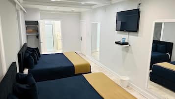 Double King Suite | In-room safe, iron/ironing board, free WiFi, bed sheets