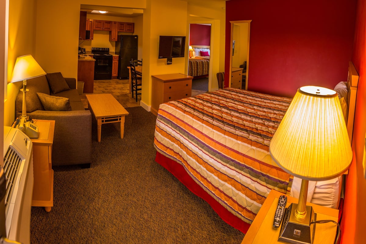Departamento, varias camas, cocina | Wifi gratis y ropa de cama