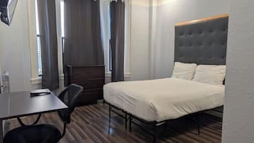 Superior-Zimmer, 1 Doppelbett, eigenes Bad | Hochwertige Bettwaren, Daunenbettdecken, Schreibtisch, kostenloses WLAN