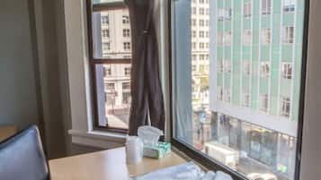 Chambre Supérieure, 1 lit double, salle de bains privée | Vue de la chambre