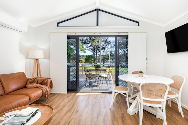 Deluxe Cabin - Sleeps 4 - Dog Friendly | Living area